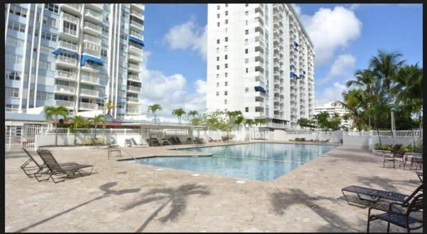 2Br Gem Ocean Front Building Isla Verde Beach Σαν Χουάν Εξωτερικό φωτογραφία